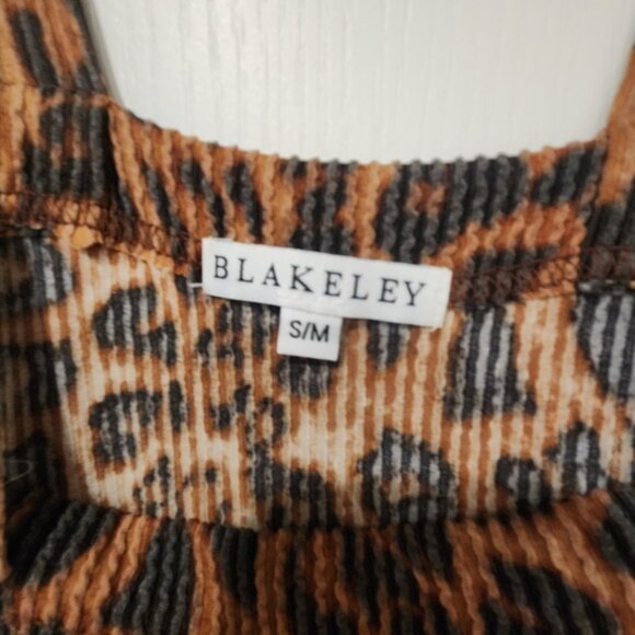 Blakeley Desigms Leopard Print Jumpsuit Size S/M BNWOT - Picture 3 of 5